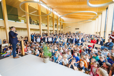 Freude über neue Volksschule