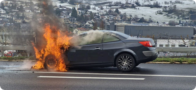 Auto brennt auf A 2